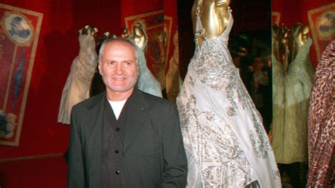 Mord vor 20 Jahren: Schüsse vor der Villa. Versace sackt  